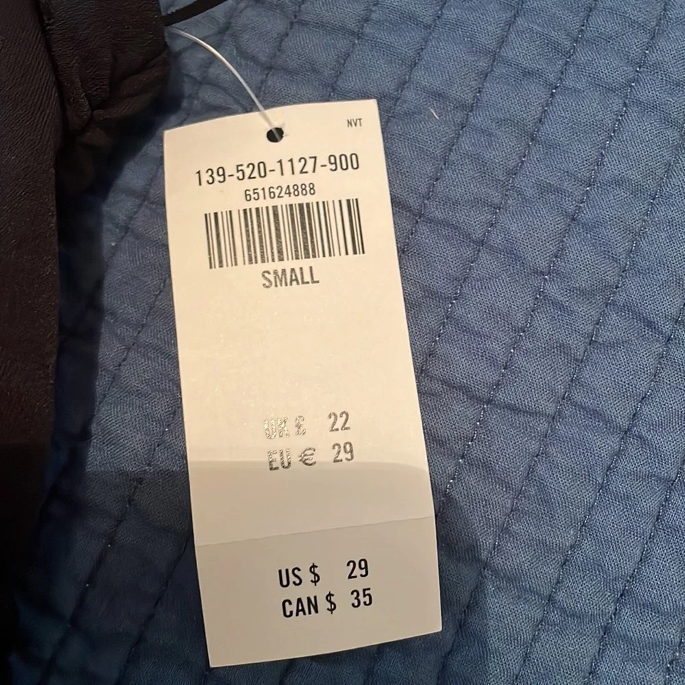 Top - Picture 2 of 3